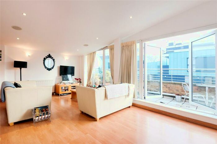 2 Bedroom Penthouse To Rent In Seward Street, London, EC1V