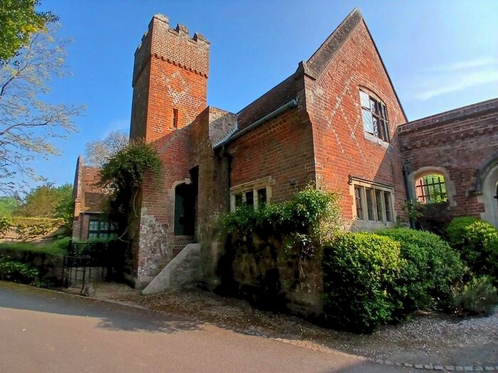 2 Bedroom Flat To Rent In The Coach House, Sandwich Road, Nonington, Dover, Kent, CT15