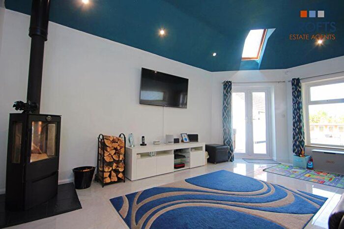 4 Bedroom Detached Bungalow For Sale In Stallingborough Road, Healing, DN41