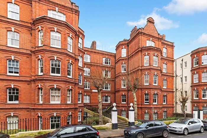 3 Bedroom Flat For Sale In Queen's Club Gardens, London, W14