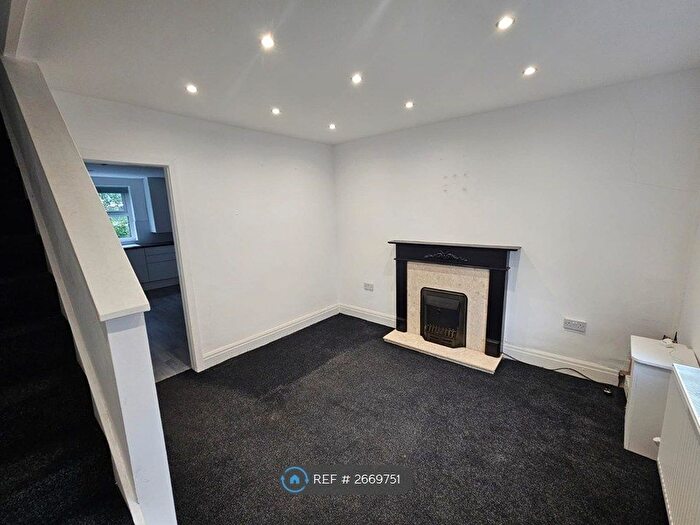 2 Bedroom Terraced House To Rent In Huddersfield Road, Stalybridge, SK15