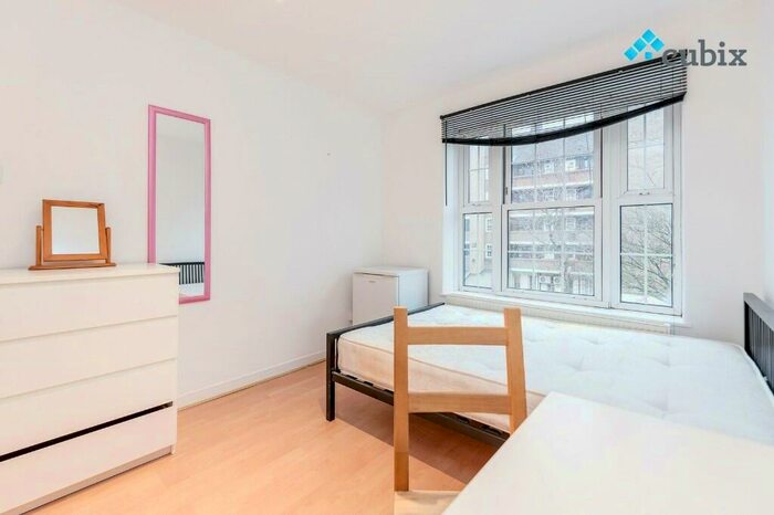 3 Bedroom Flat To Rent In Bowling Green Street, London, SE11