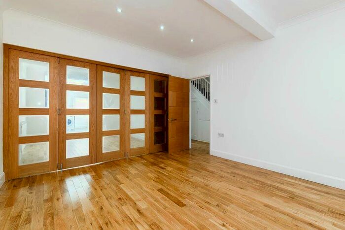 5 Bedroom Terraced House To Rent In Esk Road, London, E13