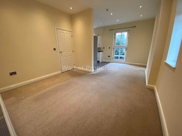 2 Bedroom Apartment To Rent In Manchester Road, Chorlton, M21