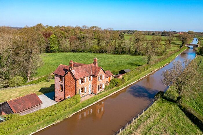 4 Bedroom Detached House For Sale In Nantwich Road, Minshull Vernon, Cheshire, CW10