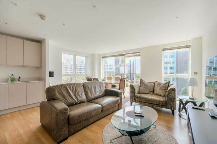 3 Bedroom Flat To Rent In Lakeside Drive, Park Royal, NW10