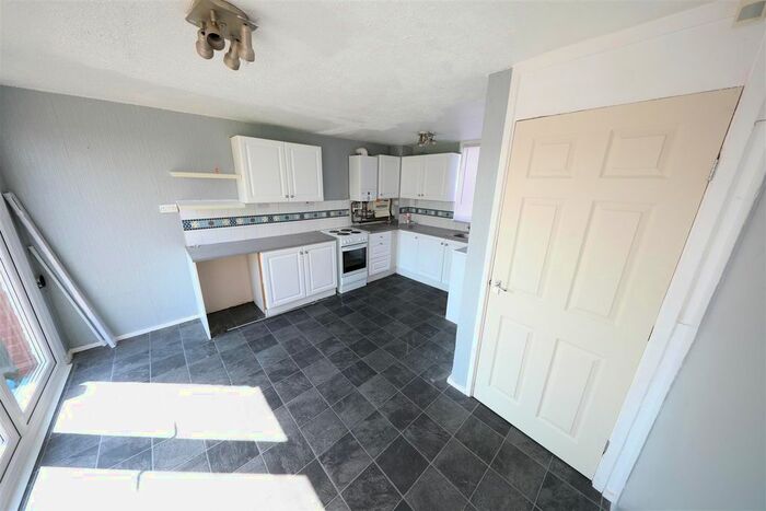 3 Bedroom Terraced House To Rent In Stroud Crescent West, Bransholme, Hull, HU7