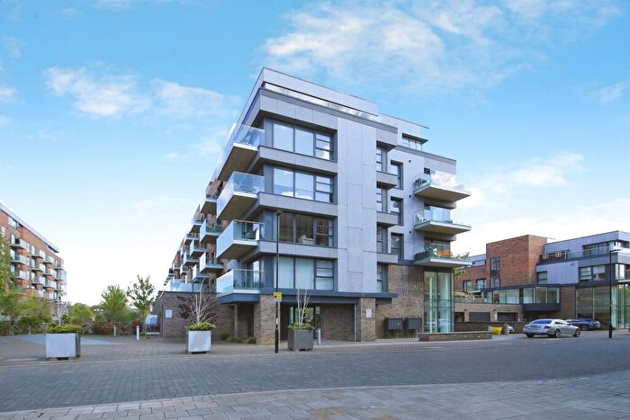 2 Bedroom Apartment For Sale In Merlin Drive, Fletton Quays, Peterborough, PE2