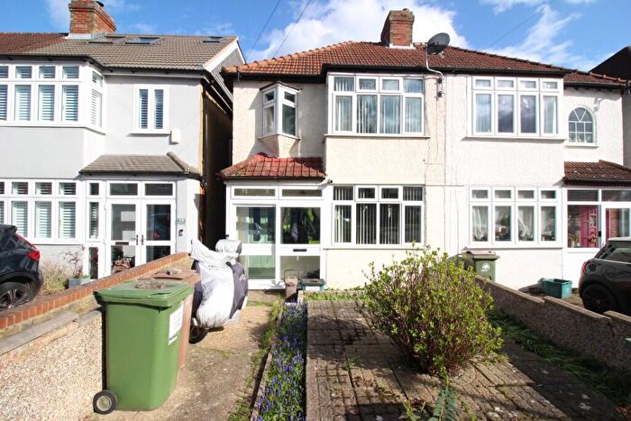 3 Bedroom Semi Detached House For Sale In Boscombe Road, Worcester Park, KT4