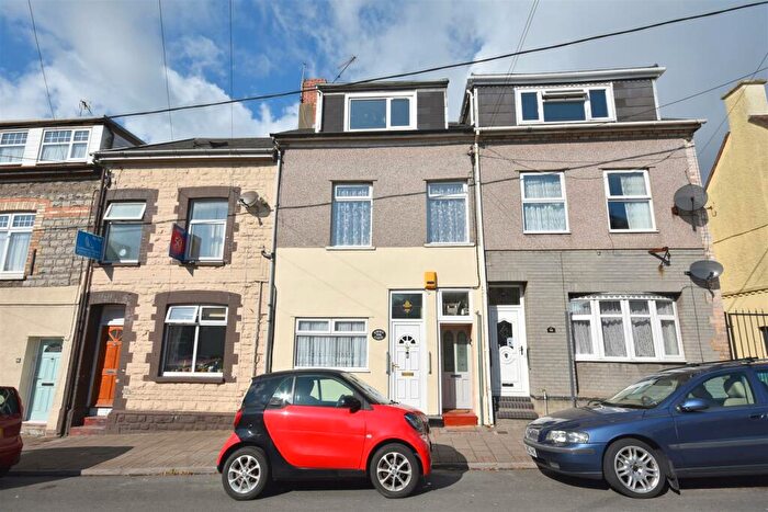 2 Bedroom Flat To Rent In A, Pill Street, Penarth, CF64