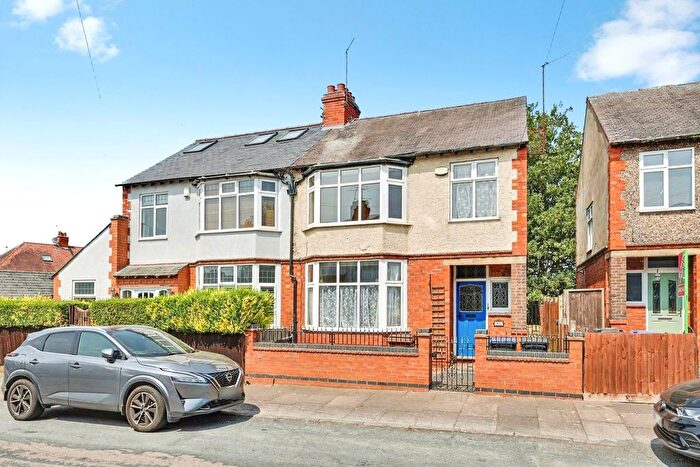 3 Bedroom Semi-Detached House For Sale In Broadway East, Northampton, Northamptonshire, NN3