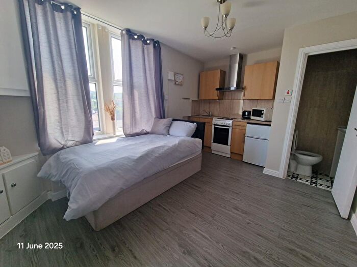 Studio To Rent In Dewsbury Road, Leeds, LS11