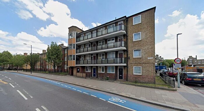 2 Bedroom Flat For Sale In Flat, Blake House, York Road, Battersea, SW11