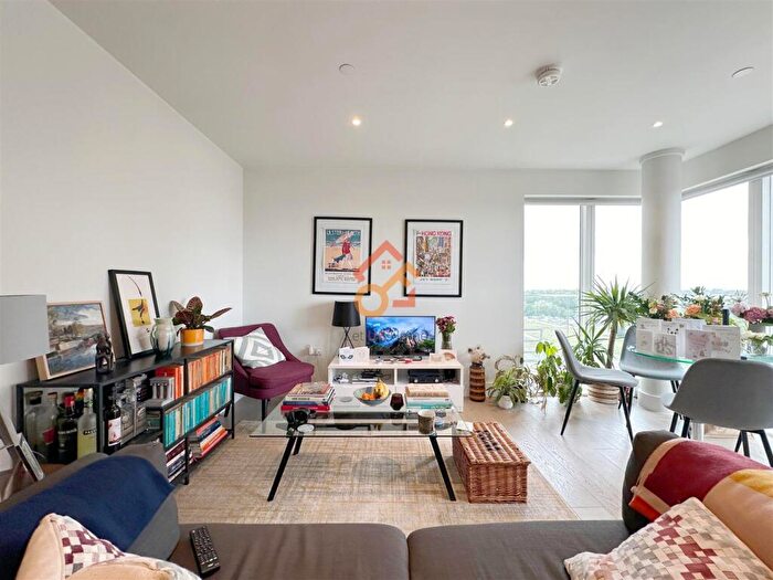 2 Bedroom Flat To Rent In Marsden House, Pegler Square, London, SE3