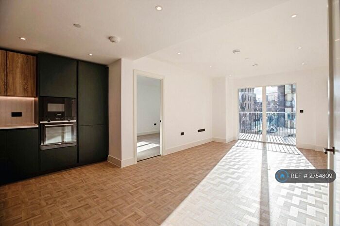 2 Bedroom Flat To Rent In One Clapham Junction, London, SW11