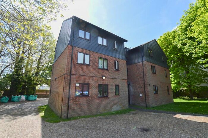 1 Bedroom Flat To Rent In Mill Road, Eastbourne, BN21