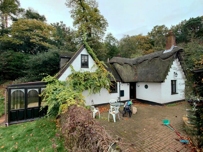 2 Bedroom Cottage To Rent In Bedford Street, Ampthill, MK45