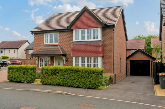 4 Bedroom Detached House For Sale In Roseberry Avenue, Wootton, Bedford, MK43