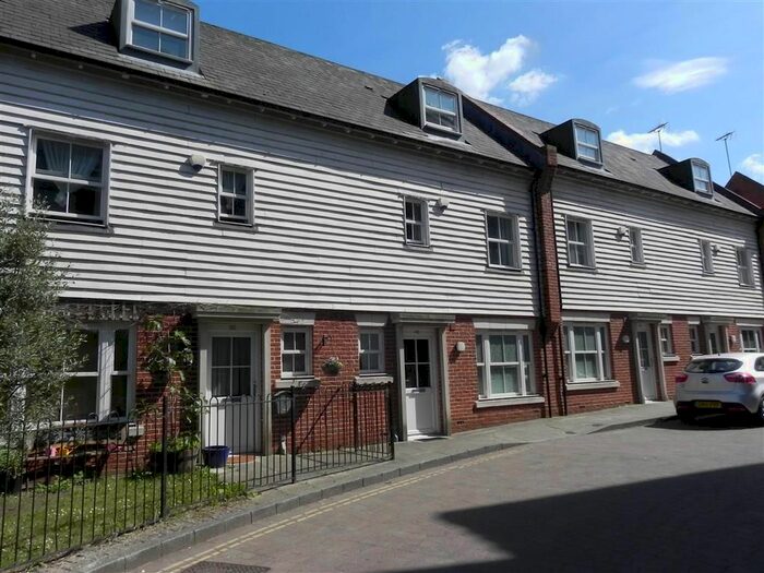 3 Bedroom Town House To Rent In Barton Mill Road, Canterbury, CT1