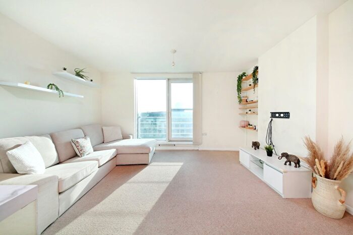 2 Bedroom Flat For Sale In Admiral House, St. George Wharf, SW8