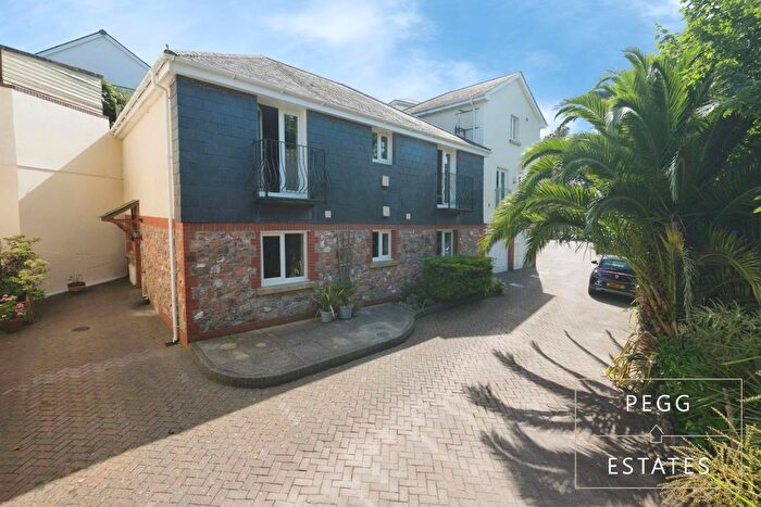 2 Bedroom Flat For Sale In St. Marks Drive, Torquay, TQ1