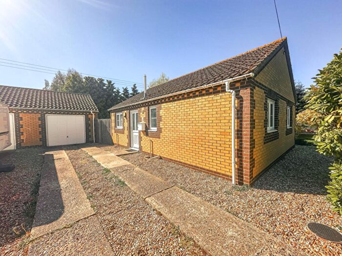 2 Bedroom Detached Bungalow To Rent In Clenchwarton, PE34