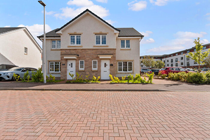 3 Bedroom Semi-Detached House For Sale In Drinkwater Crescent, Renfrew, Renfrewshire, PA4