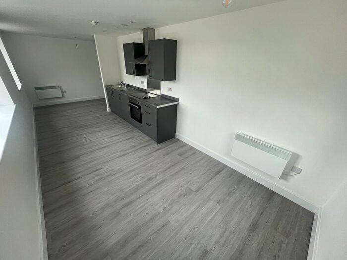1 Bedroom Flat To Rent In Bingley Road, Bradford, BD9