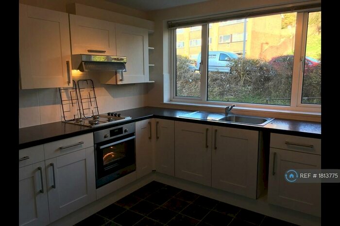 2 Bedroom Flat To Rent In Brendon Avenue, Luton, LU2