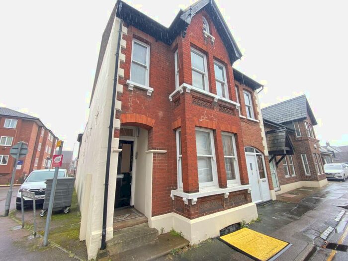 3 Bedroom House To Rent In Matthew Street, Dunstable, LU6