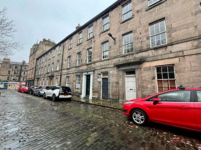 2 Bedroom Flat To Rent In Cheyne Street, Stockbridge, Edinburgh, EH4