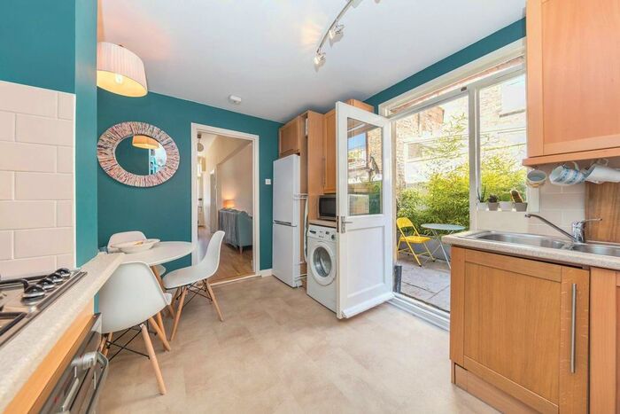2 Bedroom Flat To Rent In Ingelow Road, Diamond Conservation Area, London, SW8