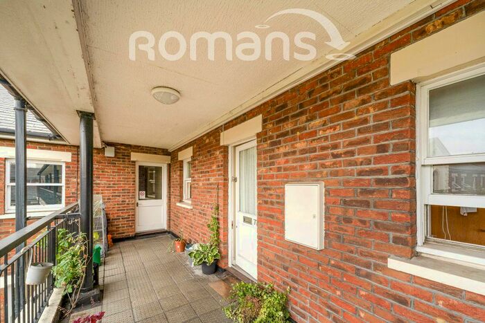 1 Bedroom Flat To Rent In Birchett Road, Aldershot, GU11