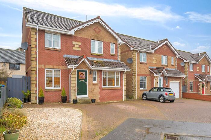 4 Bedroom Detached House For Sale In Fowler Crescent, Maddiston, FK2