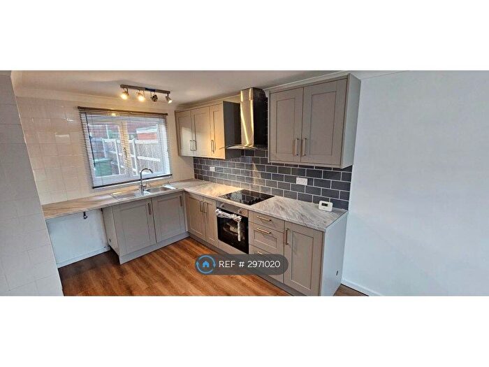 3 Bedroom Semi-detached House To Rent In Ravens Court, Worksop, S81