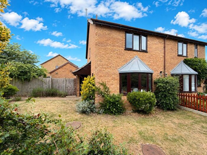 3 Bedroom Semi-Detached House For Sale In Dalton Way, Ely, Cambridgeshire, CB6
