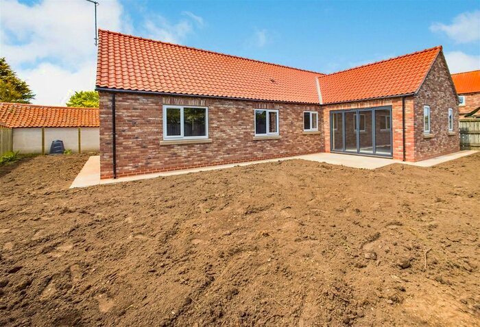3 Bedroom Detached Bungalow For Sale In Willow Lodge, North Frodingham, Driffield, YO25