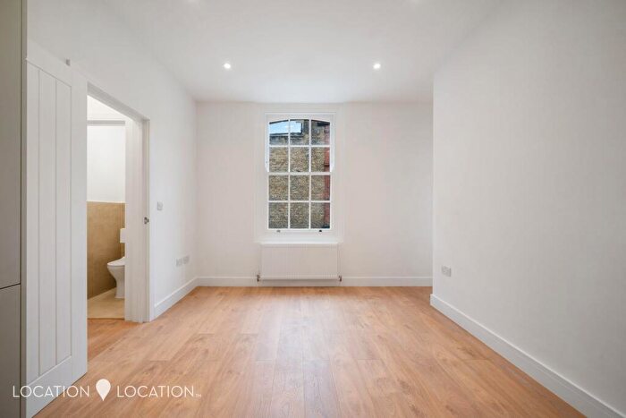 1 Bedroom Flat To Rent In Gibson Gardens, London, N16