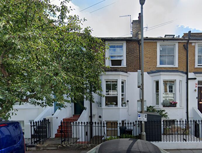 2 Bedroom Maisonette To Rent In Disraeli Road, London, SW15