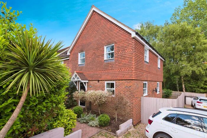 3 Bedroom End Of Terrace House For Sale In London Road, Bolney, Haywards Heath, RH17