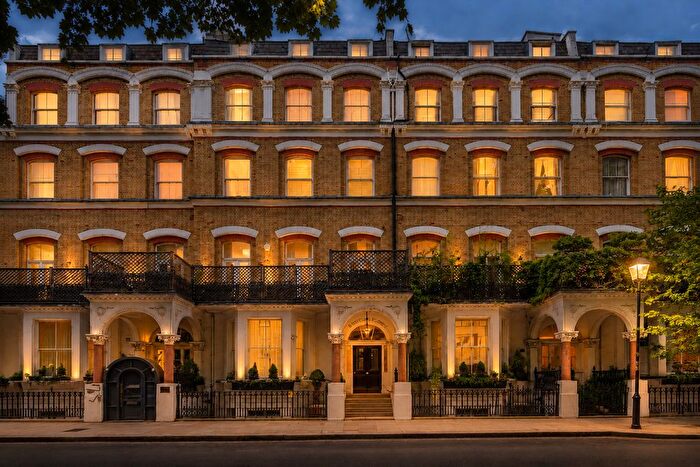 1 Bedroom Flat For Sale In Old Brompton Road, London, SW5