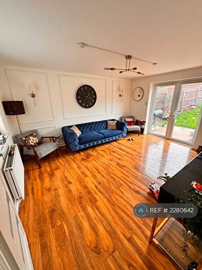 3 Bedroom Semi-Detached House To Rent In Hillmorton Road, Coventry, CV2