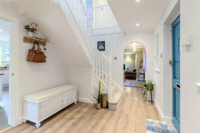 5 Bedroom Detached House To Rent In Manor Farm Close, Walgrave, Northamptonshire, NN6
