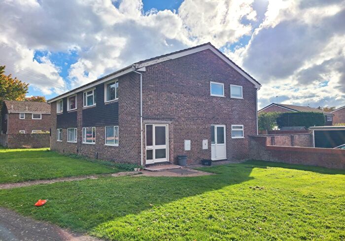 2 Bedroom Maisonette For Sale In Coppice Road, Calmore, SO40