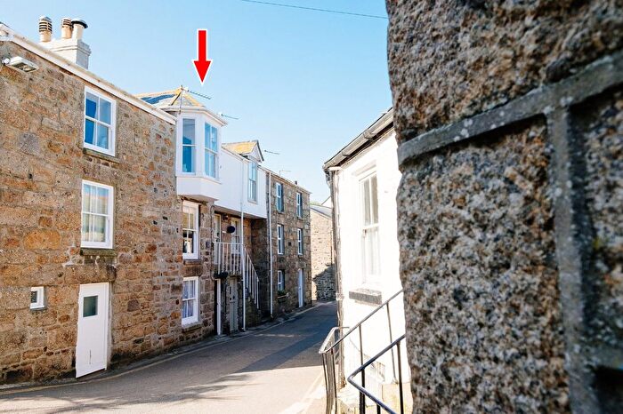 2 Bedroom Flat For Sale In Grenfell Street, Mousehole, TR19