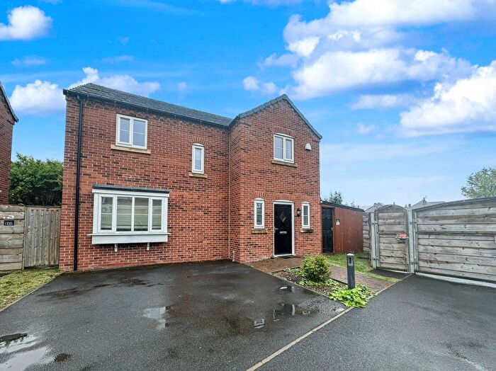 3 Bedroom Detached House To Rent In Penny Gardens, Bramcote, NG9