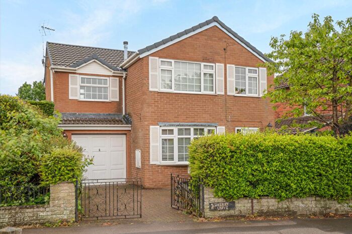 4 Bedroom Detached House For Sale In Whenby Grove, York, YO31