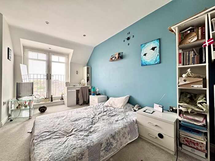 3 Bedroom Terraced House For Sale In Anvil Place, Sutton Coldfield, B75