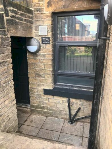 1 Bedroom Studio To Rent In Otley Road, Bradford, BD3