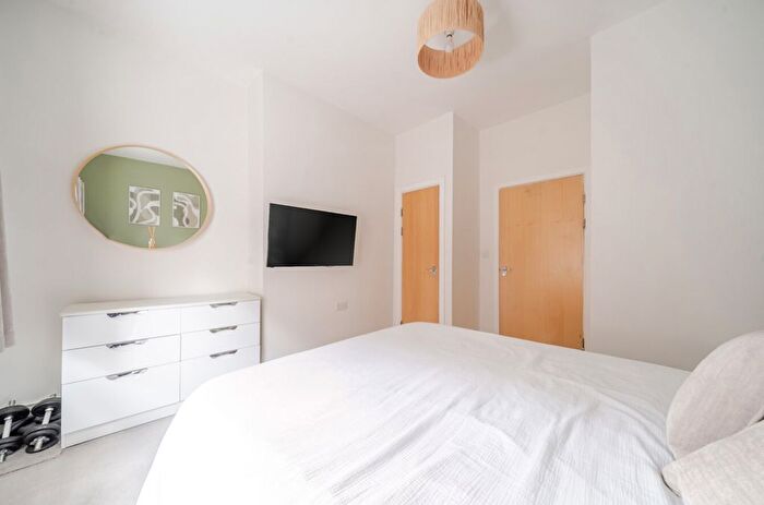 1 Bedroom Flat For Sale In Hill Lane, Shirley, Southampton, Hampshire, SO15